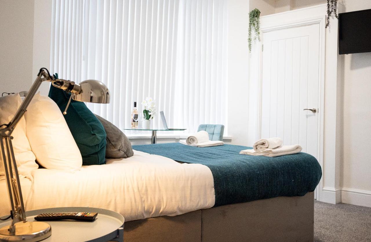 Elmo River Studios - 6 En-Suites In Wallasey - Easy Parking - Short And Long Stays Welcome Dış mekan fotoğraf