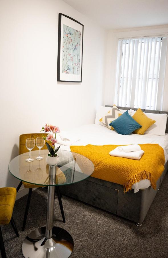 Elmo River Studios - 6 En-Suites In Wallasey - Easy Parking - Short And Long Stays Welcome Dış mekan fotoğraf
