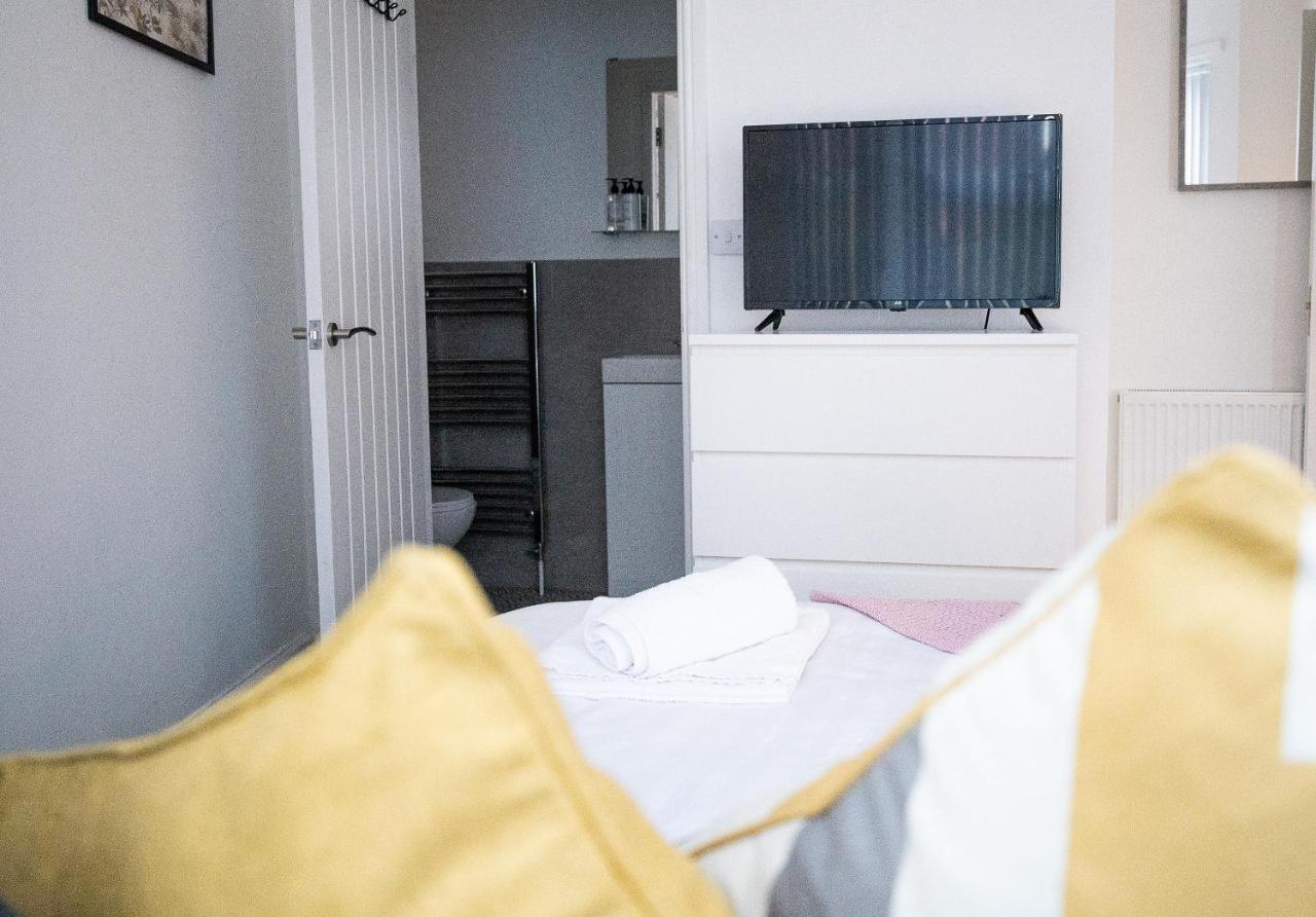 Elmo River Studios - 6 En-Suites In Wallasey - Easy Parking - Short And Long Stays Welcome Dış mekan fotoğraf
