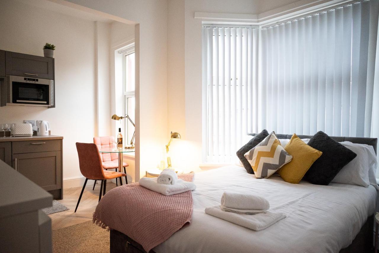 Elmo River Studios - 6 En-Suites In Wallasey - Easy Parking - Short And Long Stays Welcome Dış mekan fotoğraf