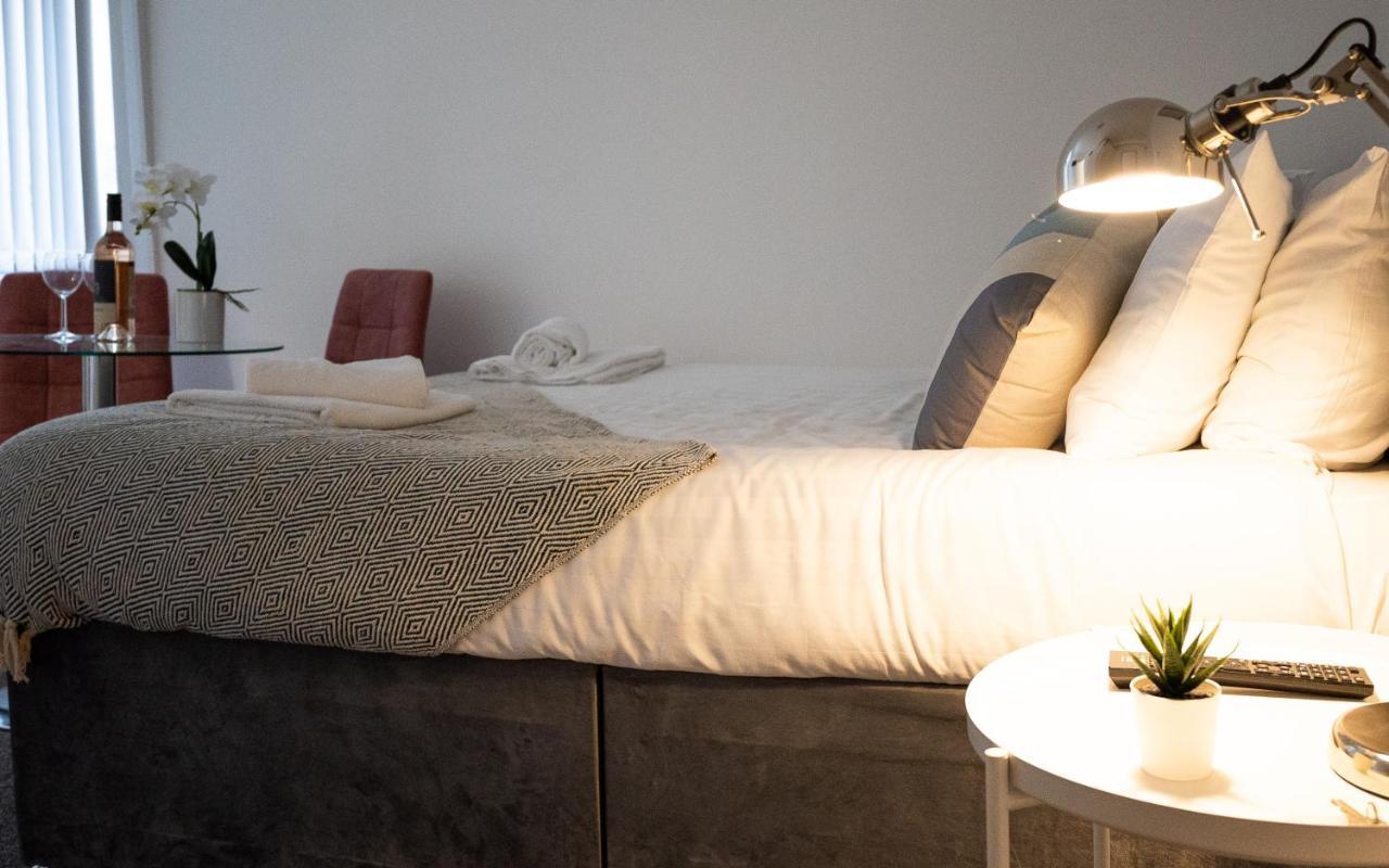 Elmo River Studios - 6 En-Suites In Wallasey - Easy Parking - Short And Long Stays Welcome Dış mekan fotoğraf